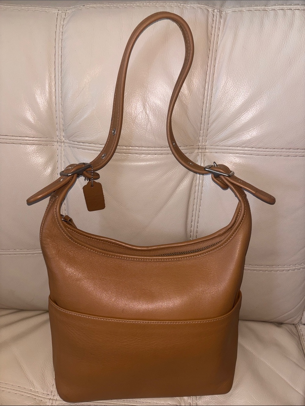 Coach Womens Beige Leather Inner Pocket Adjustable Handle Shoulder Handbag
